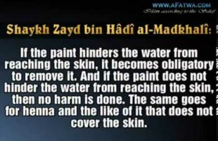 Painter having paint on the skin and is about to make ablution for the prayer